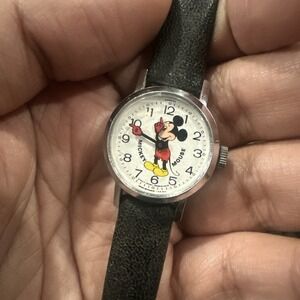 Working Vintage Bradley Disney Mickey Mouse Ladies Watch 26mm Manual Wind Runs